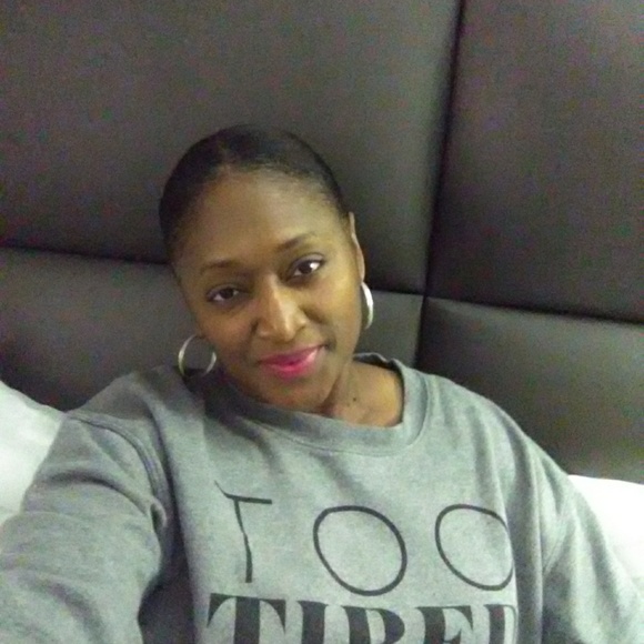 Meet your Posher, Yolanda - Picture 1 of 1